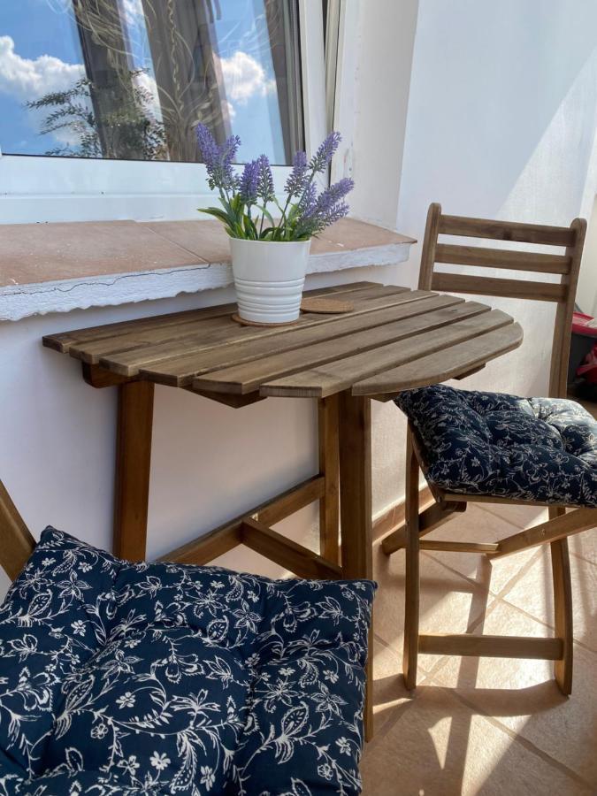 Evan Cozy Flat With Balcony & Parking, 13 September 布加勒斯特 外观 照片